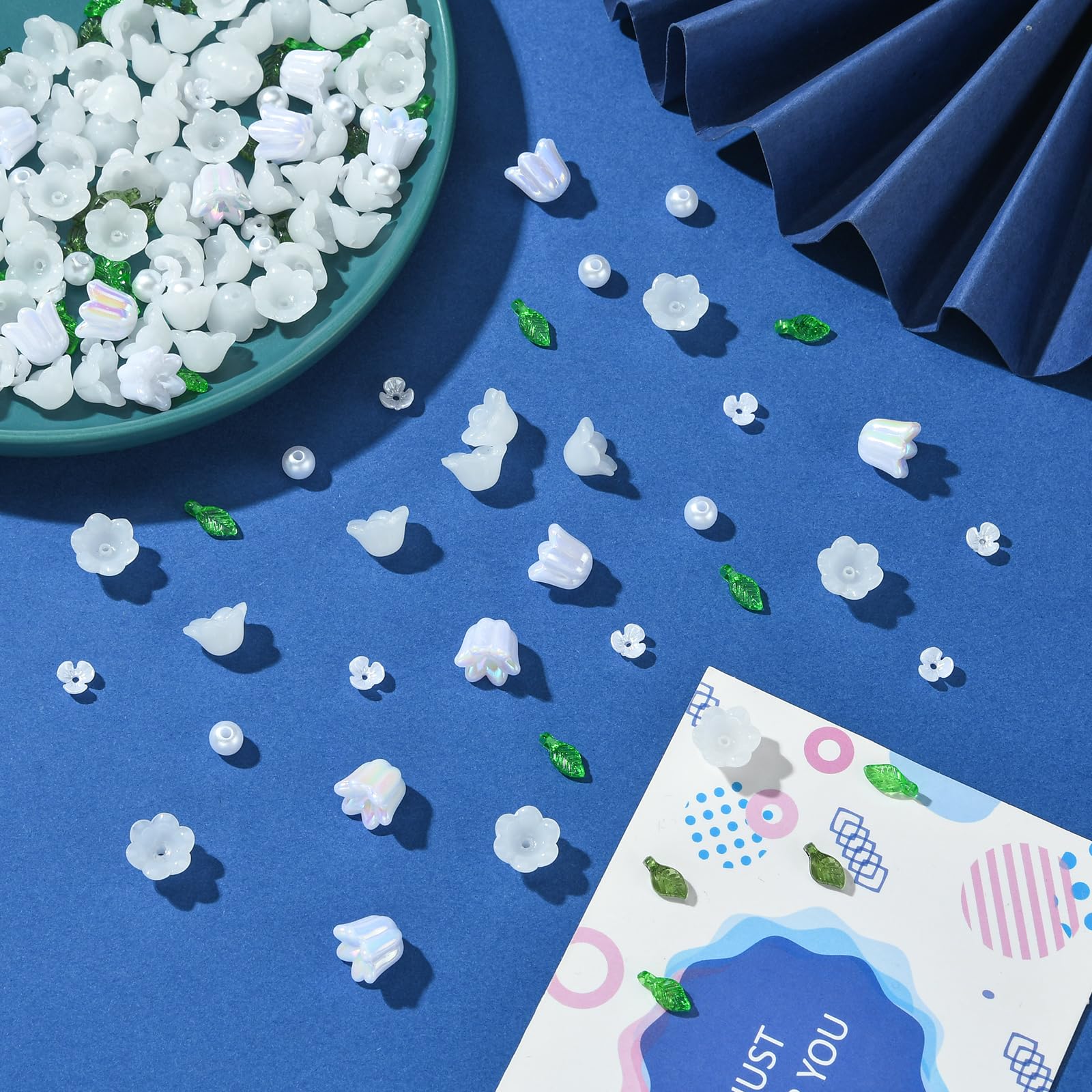 BEEFLYING 180Pcs Mixed Glass Flower Beads Charms Acrylic Leaf Beads Charms Acrylic Pearls Loose Spacer Beads for Jewelry Bracelet Earring Making and Craft DIY - Image 5