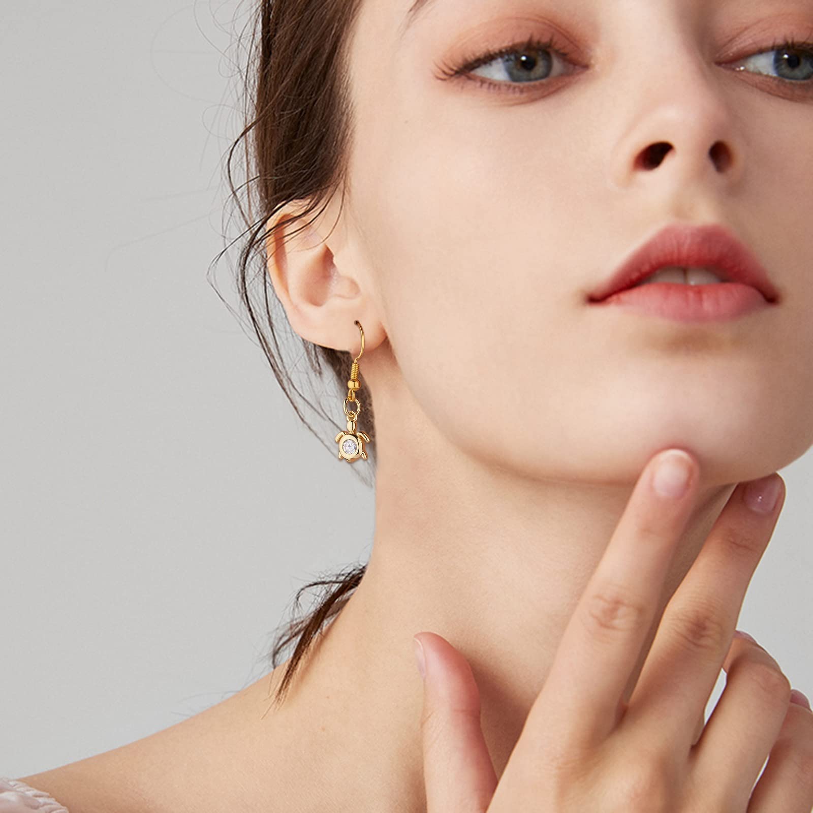 BEEFLYING 20 Pcs Sea Turtle Shape Brass Rhinestone Charms Gold Plated Cubic Zirconia Pendants with Jump Ring for Jewelry Necklace Making DIY Handmade Craft (Random Color) - Image 7