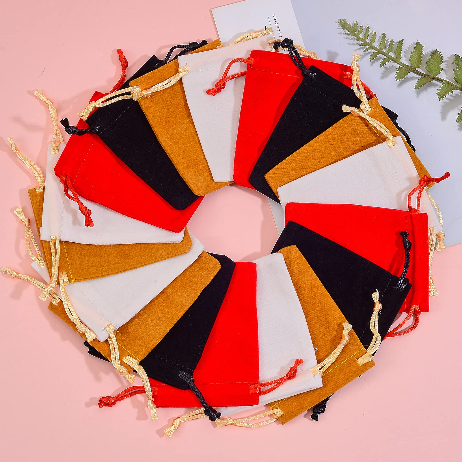 BEEFLYING 40pcs Christmas Velvet Bags with Christmas Burlap Packing Gift Bags for Christmas Party Candy Wrapping - Image 3